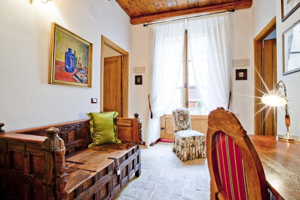 B&B Il Marchese Del Grillo Sulmona Bagian luar foto