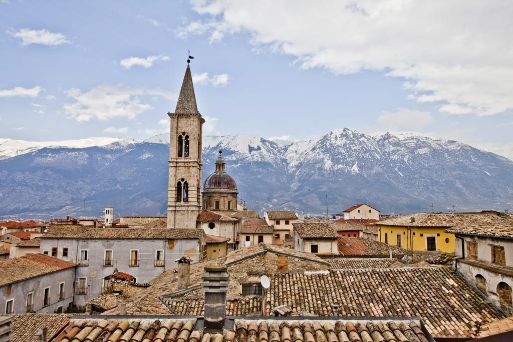 B&B Il Marchese Del Grillo Sulmona Bagian luar foto
