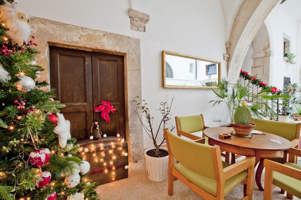 B&B Il Marchese Del Grillo Sulmona Bagian luar foto