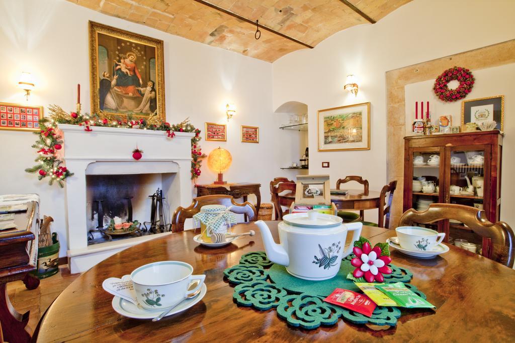 B&B Il Marchese Del Grillo Sulmona Bagian luar foto